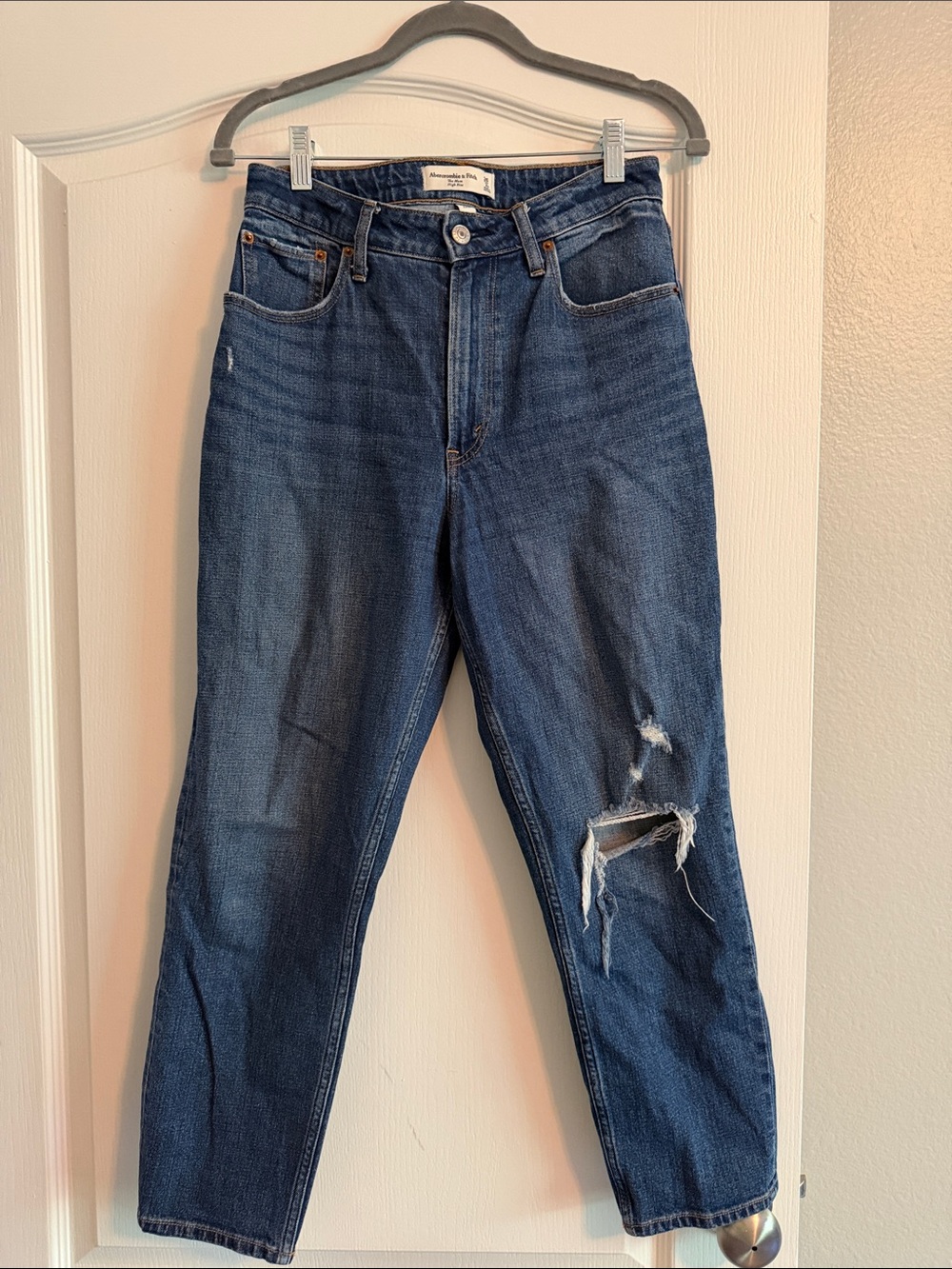 Abercrombie & Fitch Curve Love Mom High Rise Jeans